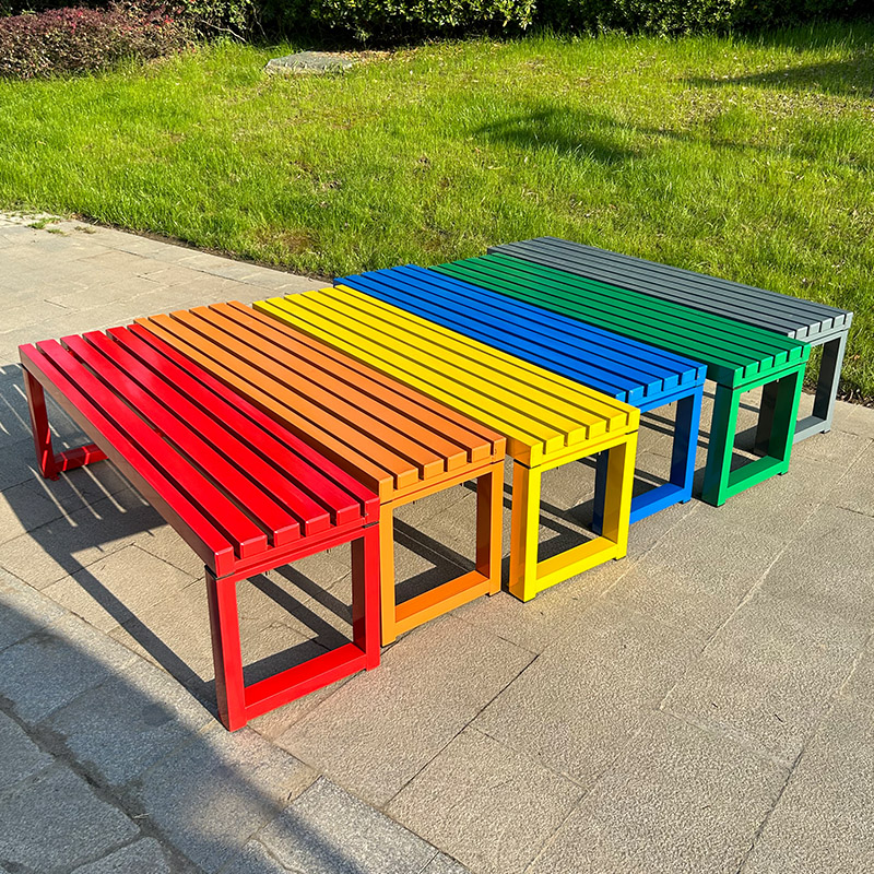 Banco blanco de celebridad de  - Outdoor Furniture Bench reseña y precio